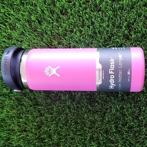 HYDRO FLASK Wide Mouth Bottle with flex sip Cap.20 oz.Color pink Carnation, NEW.